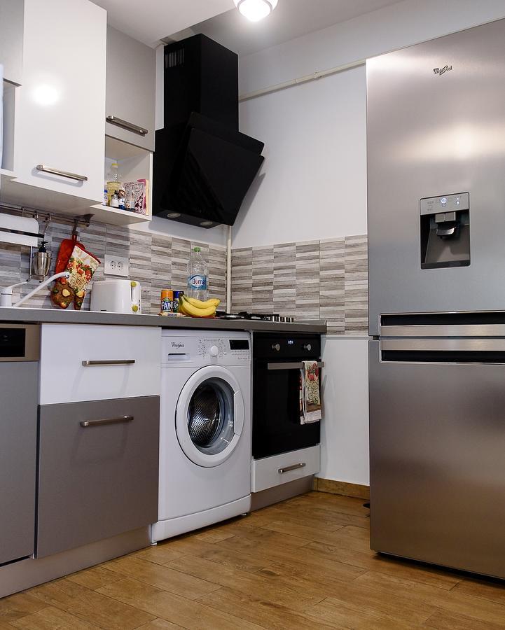 Carla'S Apartment, Airport & Train Station Shuttle Iasi Exterior foto