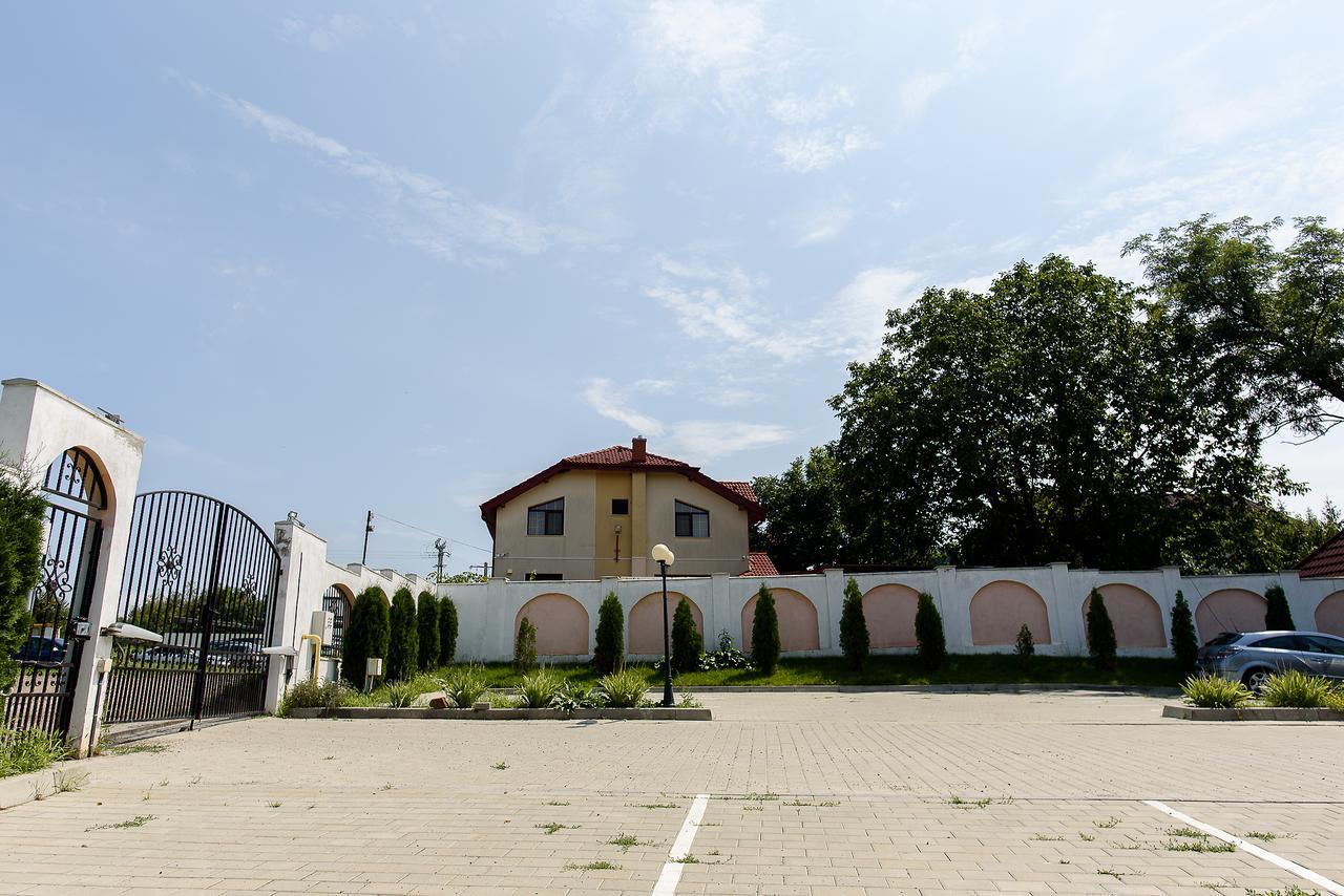 Carla'S Apartment, Airport & Train Station Shuttle Iasi Exterior foto