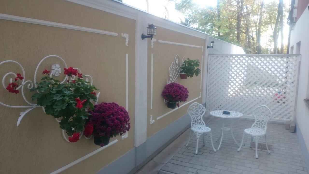 Carla'S Apartment, Airport & Train Station Shuttle Iasi Exterior foto