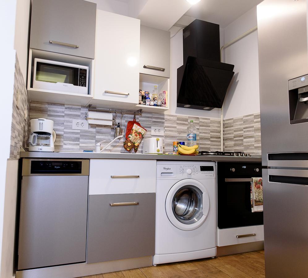 Carla'S Apartment, Airport & Train Station Shuttle Iasi Exterior foto