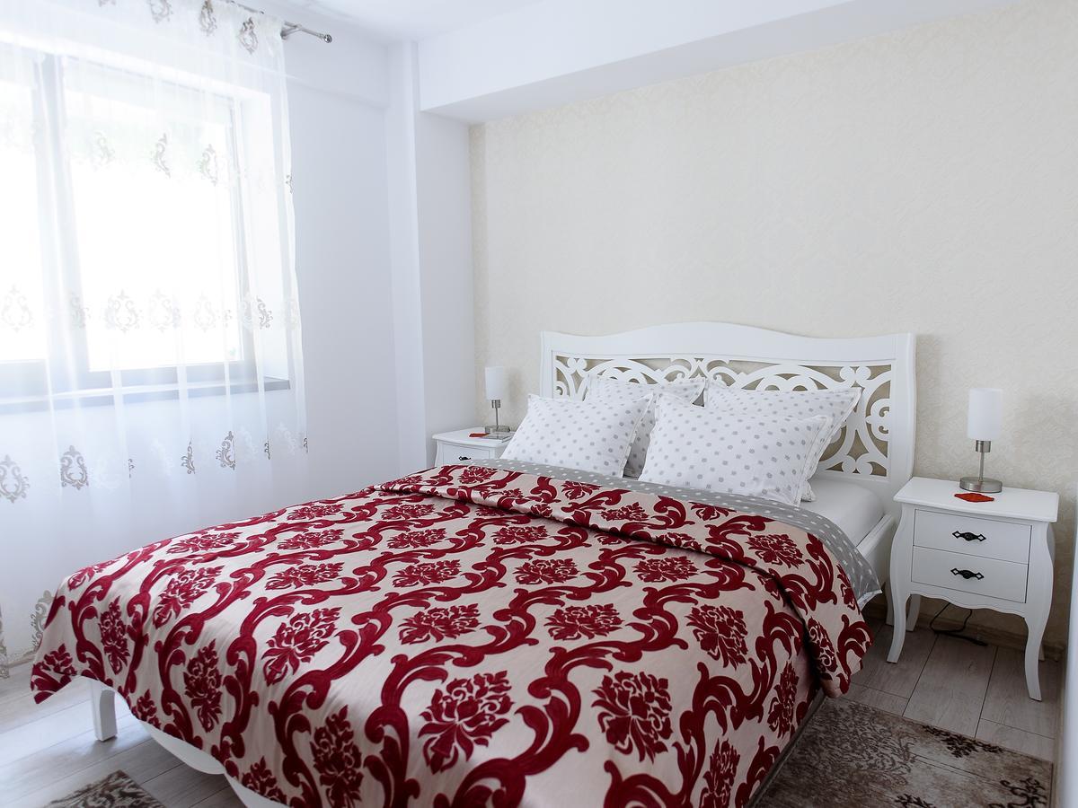 Carla'S Apartment, Airport & Train Station Shuttle Iasi Exterior foto